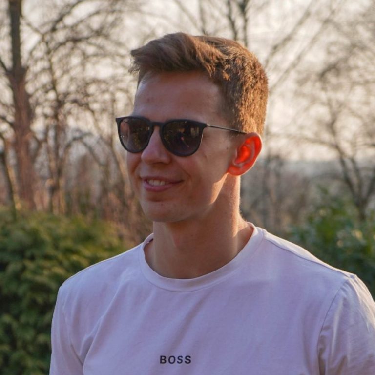 Z rozvozu jídla pro UberEats na majitele tří firem za 2 roky!